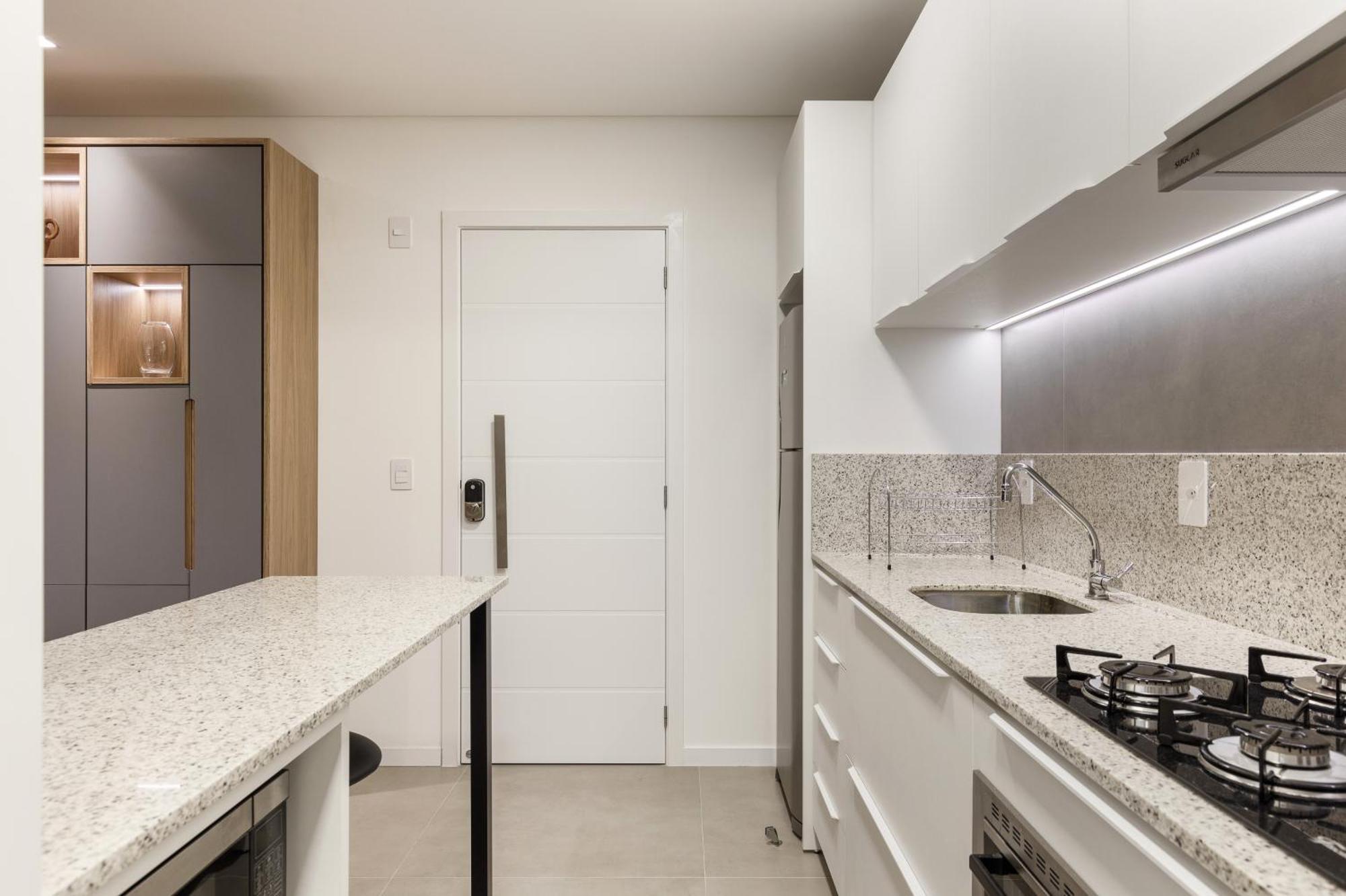 Zee Studios A 200M Da Beira-Mar Norte フロリアノポリス 部屋 写真